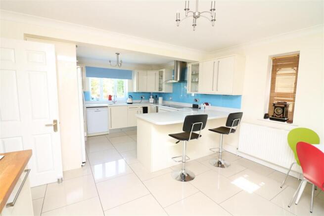 Kitchen/Dining