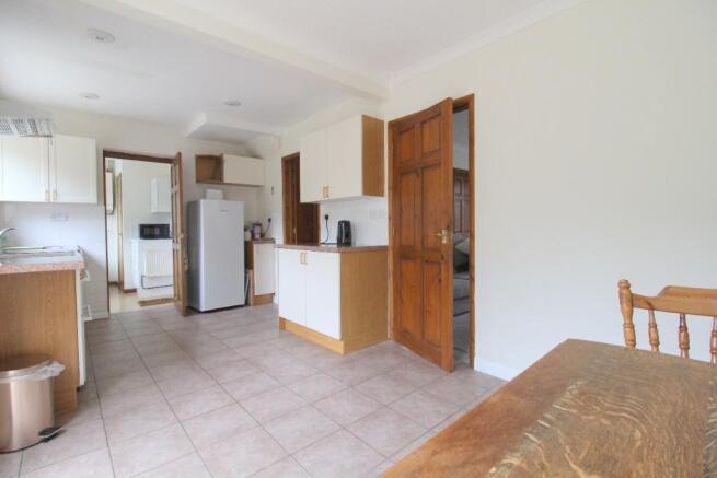 KITCHEN DINING ROOM