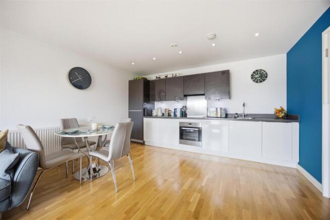 Kitchen/Dining Area