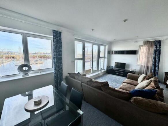Lounge Main 2