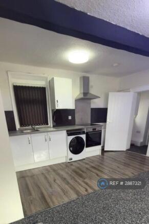 4 bed Terraced to rent Image 10