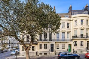 Flat 4, 2, Powis Square, Brighton BN1 3HH