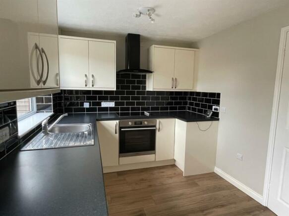 Kitchen1.jpg