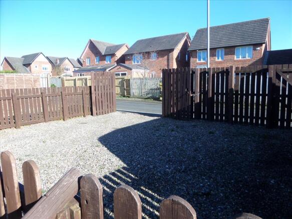 EXTERNAL PHOTO 2