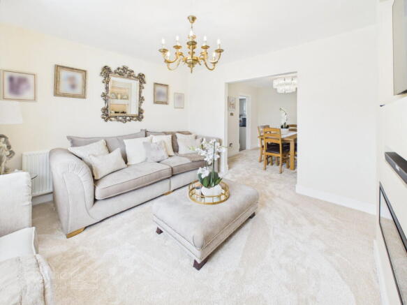 Perranporth, TR6 - Stylish Coastal Home Moments from Perranporth Beach! Beautifully Renovated Throughout! photo 4