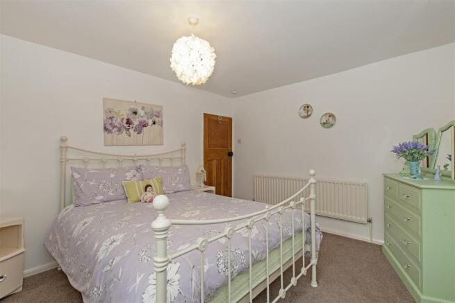 Bedroom 2-2.jpg