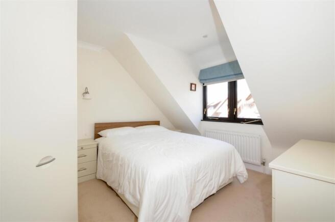 Crows Nest Bedroom 3