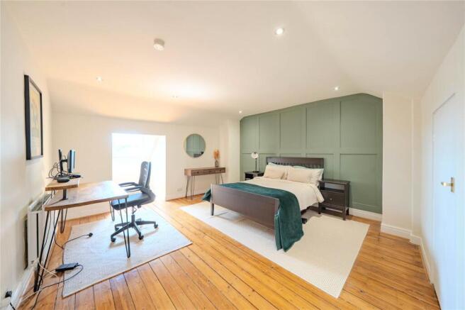 4 bed Terraced for sale Image 8