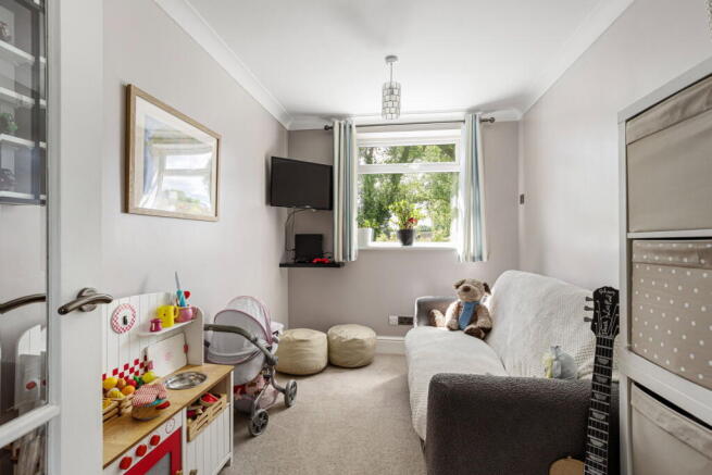 4 bed Semi-Detached for sale Image 11