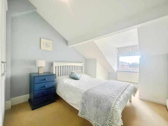 3 bed Apartment for sale Image 12