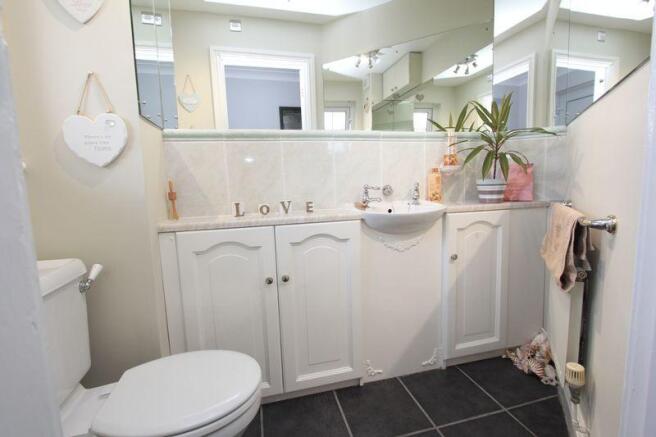 Cloakroom/WC