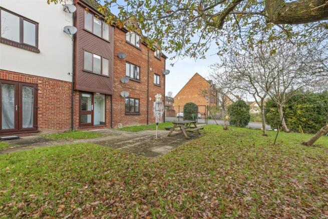10 Windrush Court, HP13 7UL-9.jpg