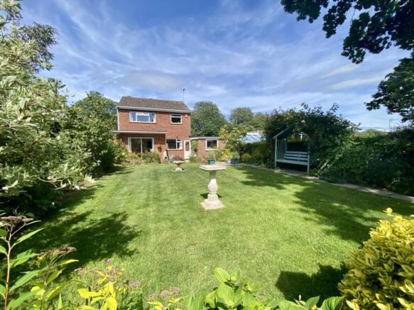Valley Way, Exmouth photo 2