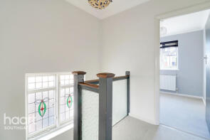 90, Chase Way, Southgate, London N14 5DG