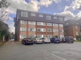 Flat 10, 53 Queens Court, Rectory Road, Beckenham BR3 1HS