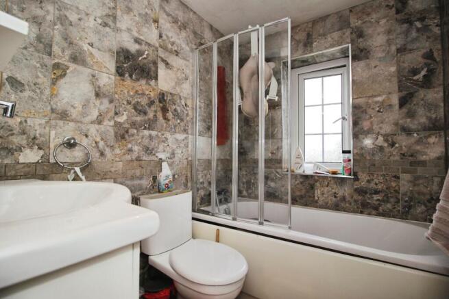 3 bed Semi-Detached for sale Image 9