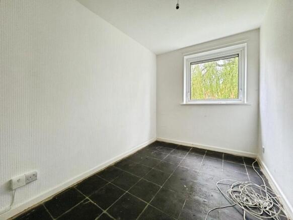 2 bed Apartment for sale Image 6