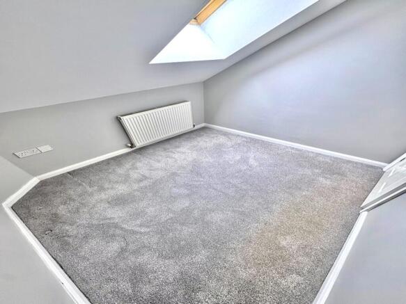 2 bed Apartment to rent Image 5