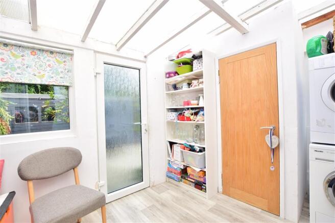 Sun Room / Utility Room