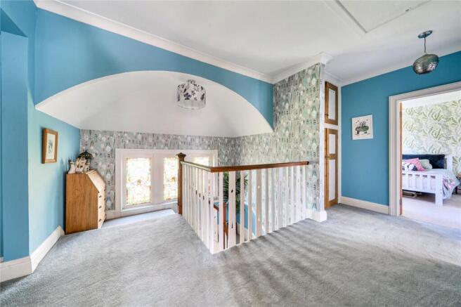 4 bed Detached for sale Image 6