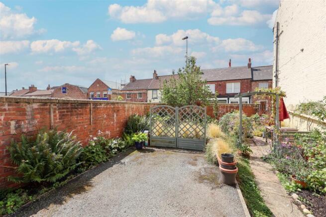 4 bed End of Terrace for sale Image 9