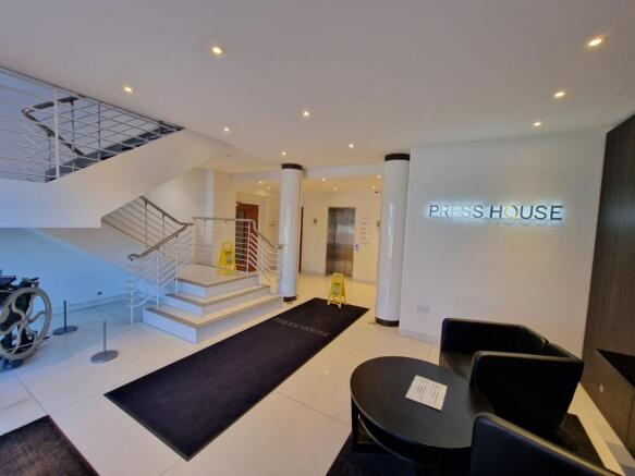 Entrance area with wheelchair access