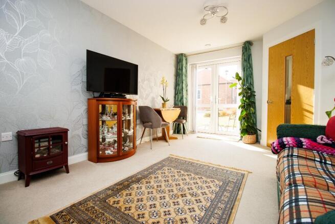 2 bed Ground Flat for sale Image 4