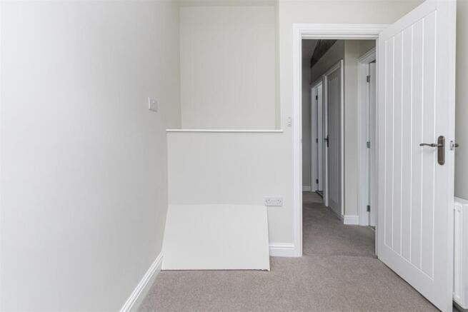 2 bed Terraced for sale Image 12