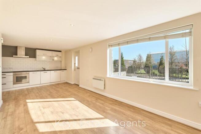 OPEN PLAN LIVING/KITCHEN