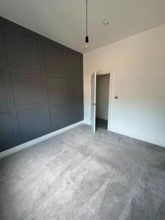 2 bed Terraced to rent Image 6