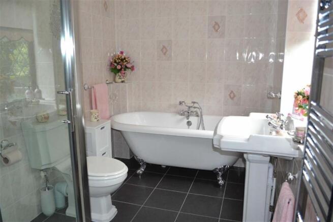 LUXURY EN-SUITE