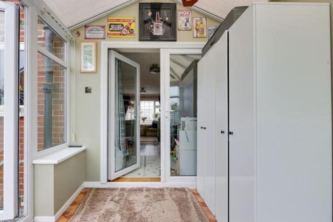 3 bed Semi-Detached for sale Image 12