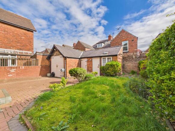 3 bed Semi-Detached for sale Image 11