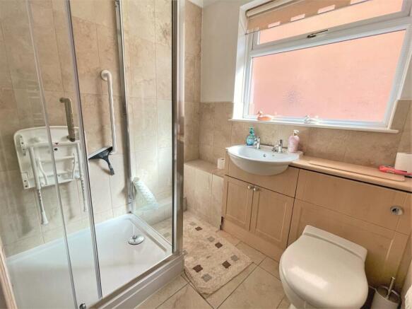 SHOWER ROOM