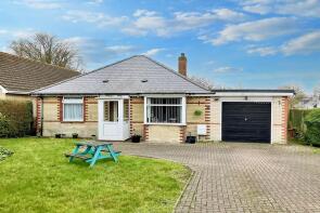 15, Sandwich Road, Whitfield CT16 3LF