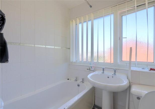 3 bed Terraced for sale Image 11