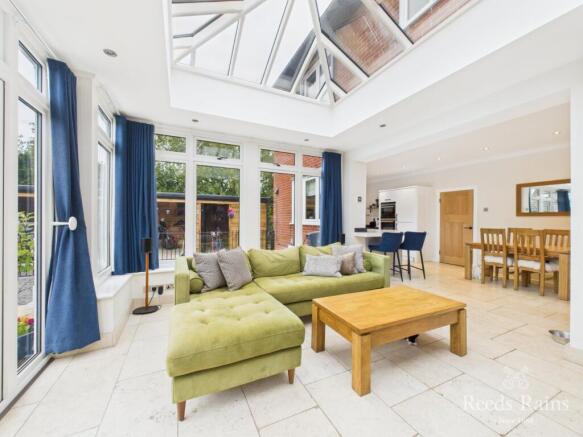 4 bed Detached for sale Image 5