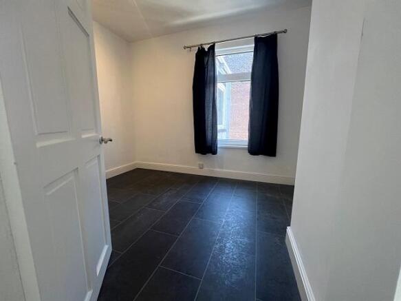 3 bed House to rent Image 4
