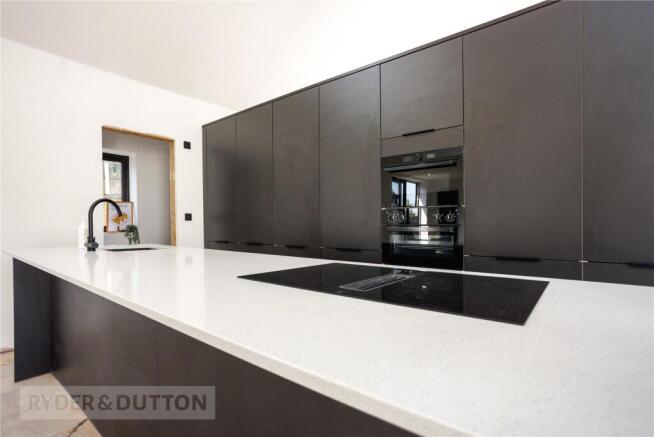 5 bed Detached Bungalow for sale Image 7