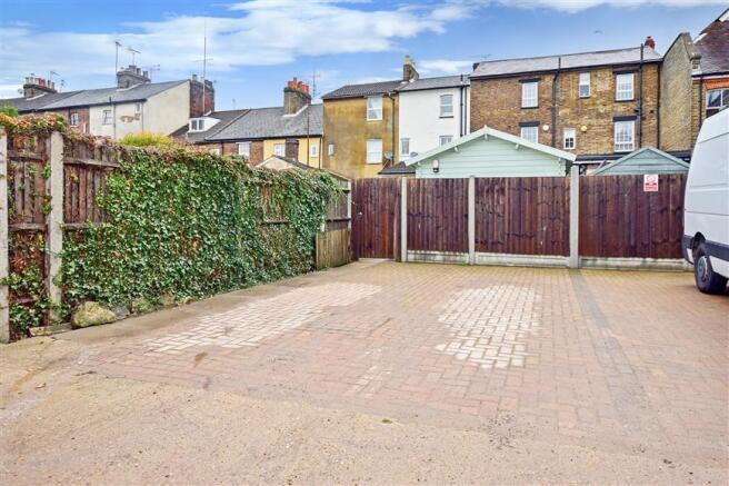 Driveway/Parking