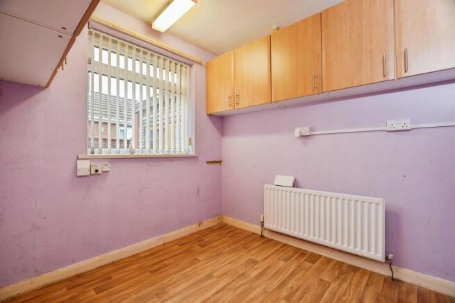 3 bed Semi-Detached Bungalow for sale Image 9