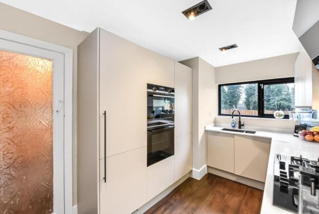 KITCHEN 1 NEW.jpg
