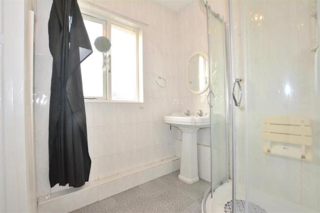 Walk in shower room