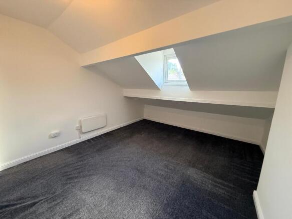 2 bed Flat to rent Image 5