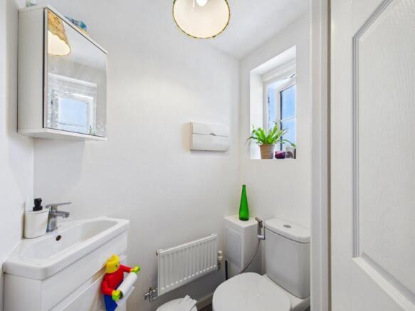 2 bed Semi-Detached for sale Image 9