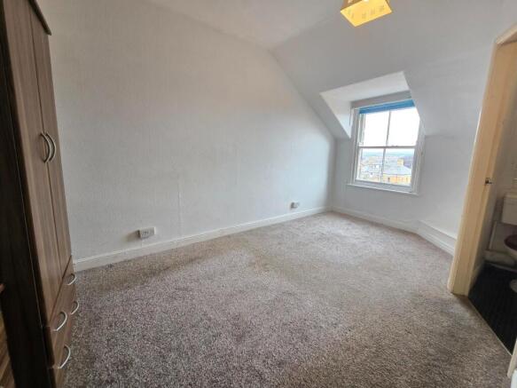 1 bed Flat to rent Image 4
