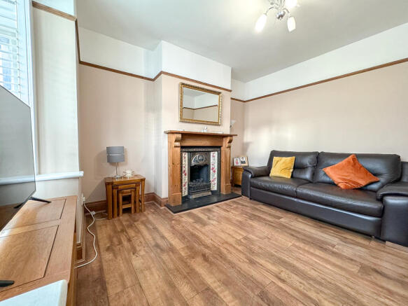 Living Room (2)