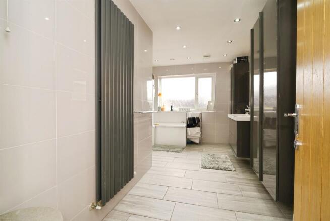 3 bed Detached Bungalow for sale Image 11