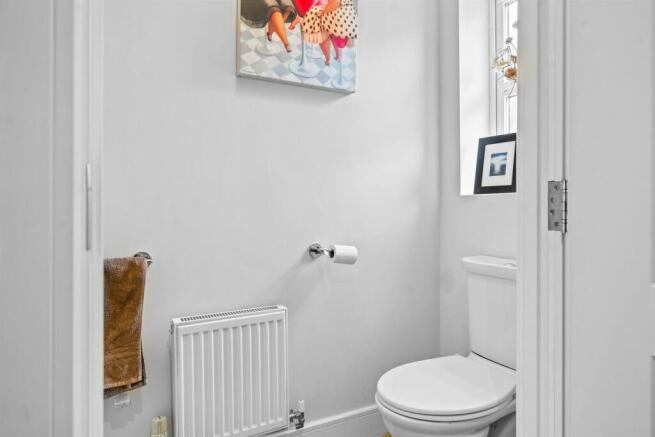 10-web-or-mls-9 CHEAL CLOSE FINISHED EDITS-5.JPG