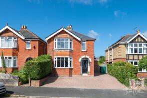 28, College Road, Newport PO30 1HB